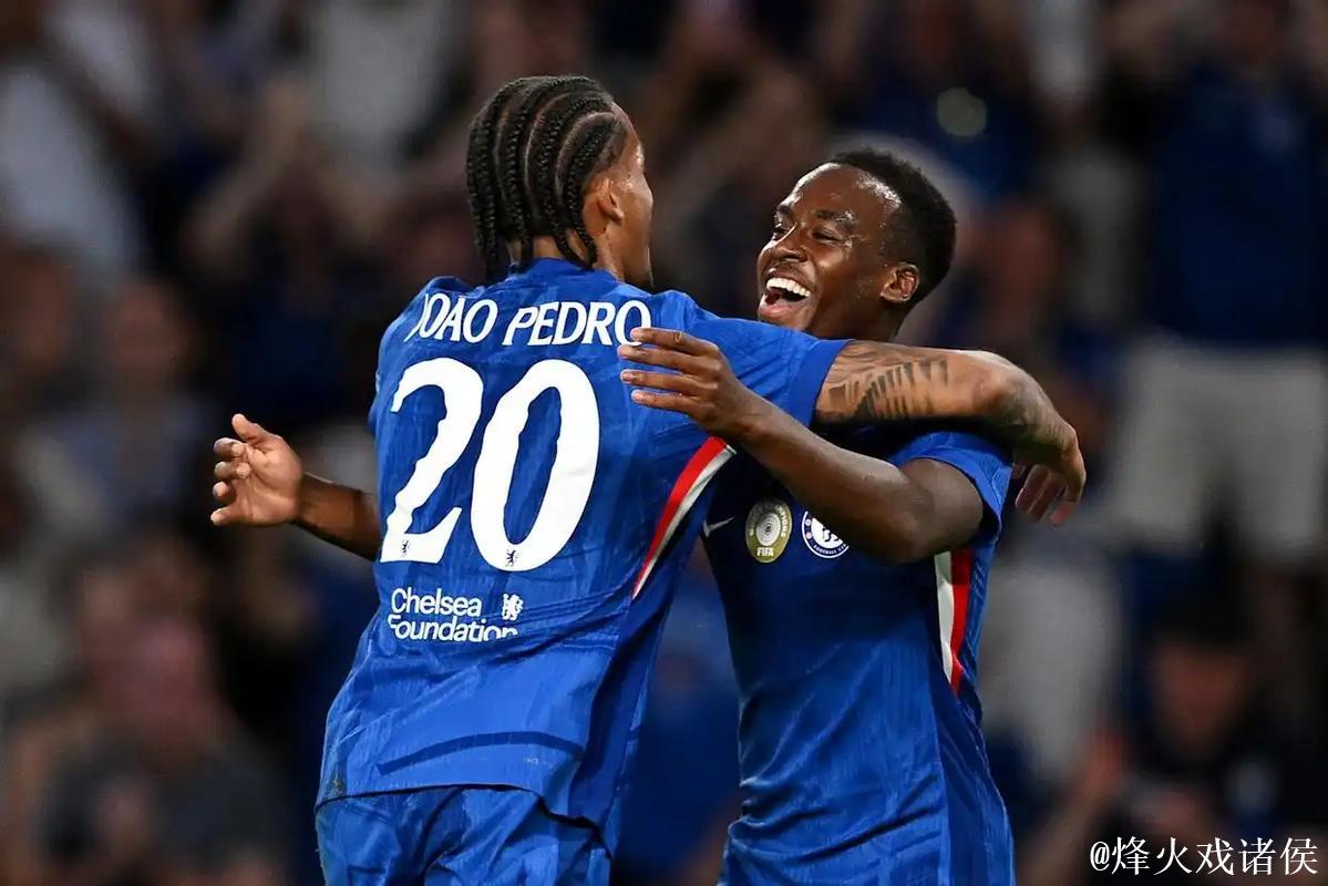 斯图里奇:吉拉西契合利物浦,吉滕斯蓝军潜力无限 斯图里奇:吉拉西契合利物浦,吉滕斯蓝军潜力无限